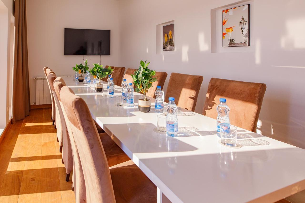 Surčin Airstar酒店 外观 照片